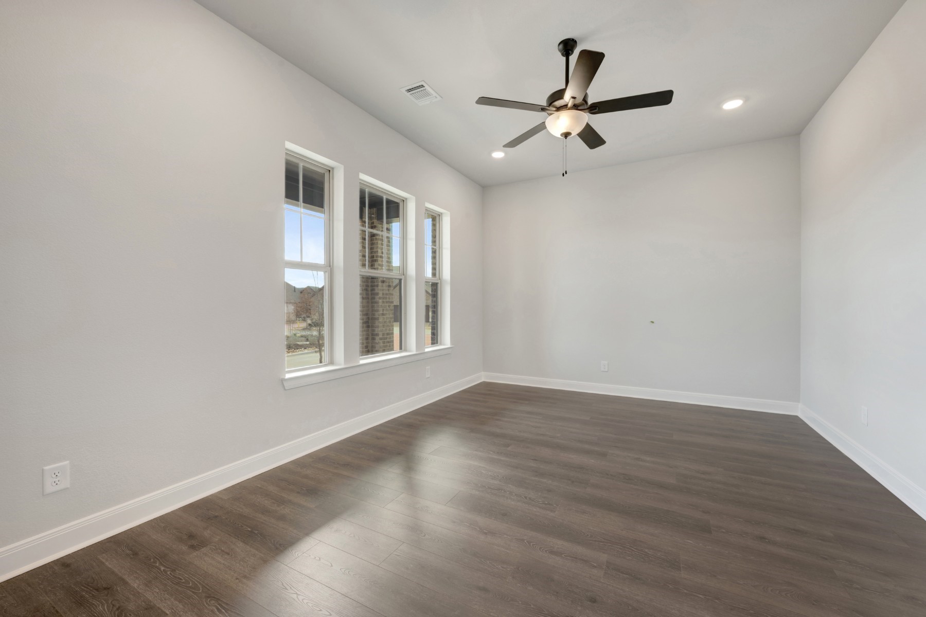 2075 Pine Grove Lane Arlington TX 76005