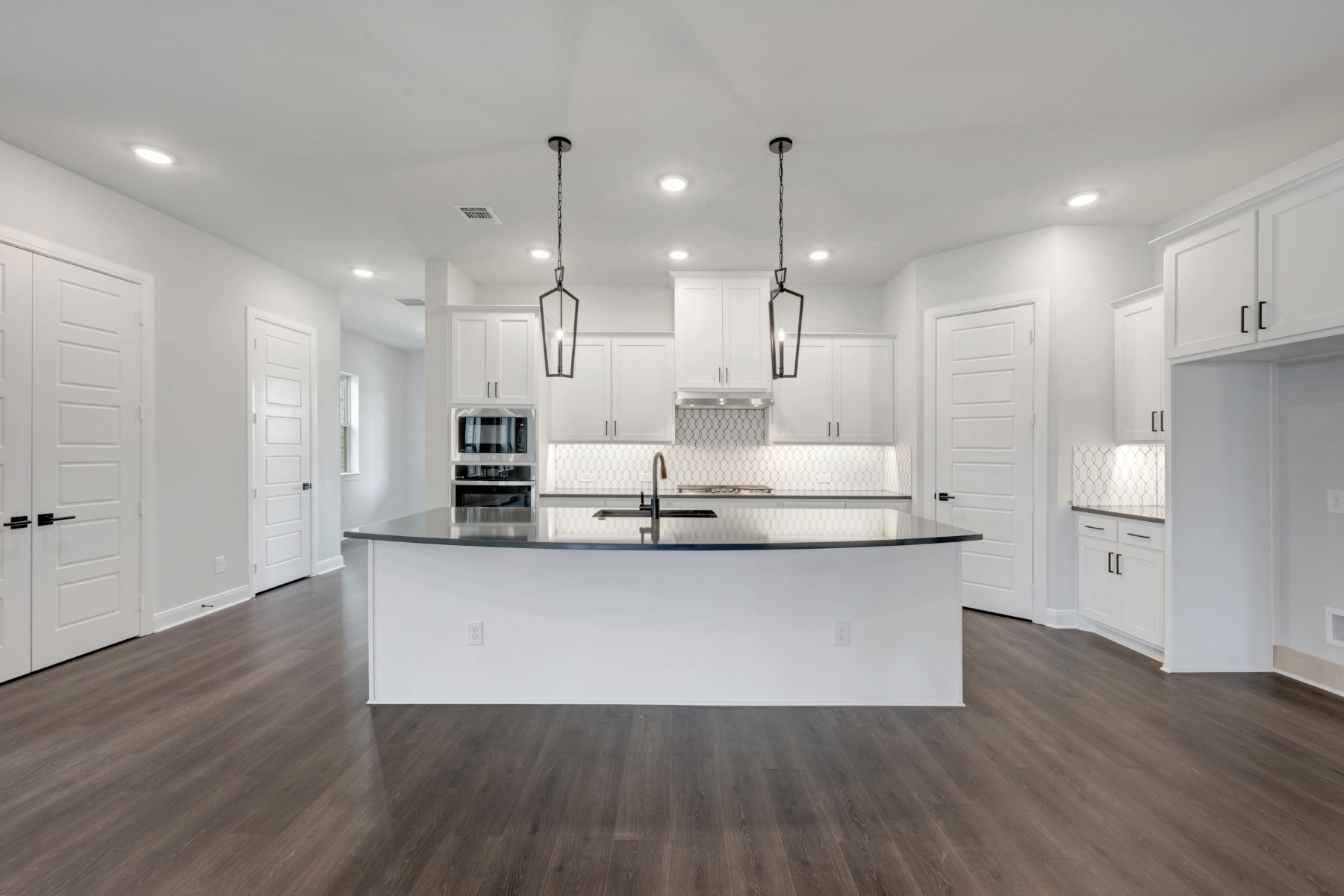2075 Pine Grove Lane Arlington TX 76005