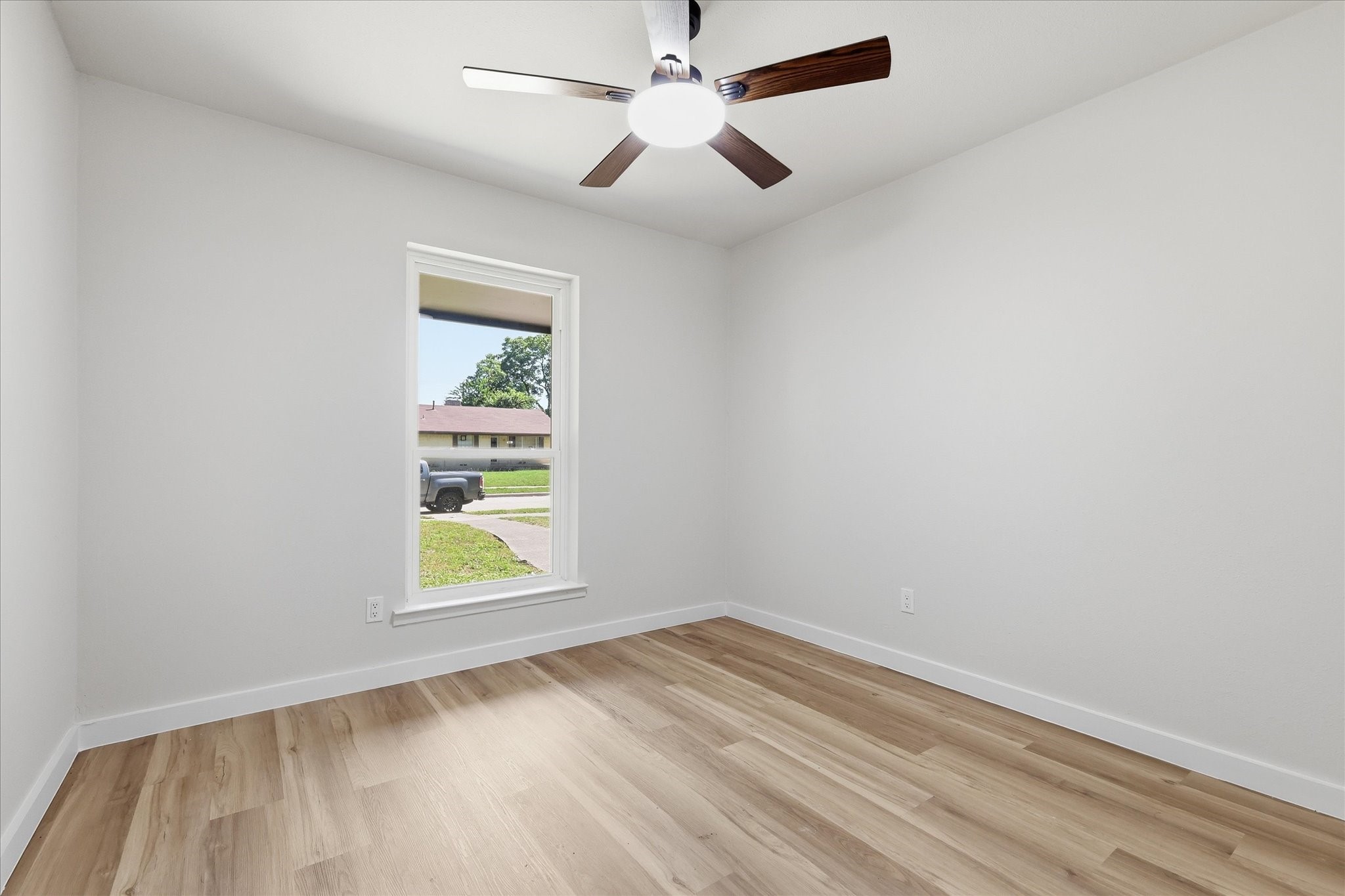 419 Summit Drive Richardson TX 75081