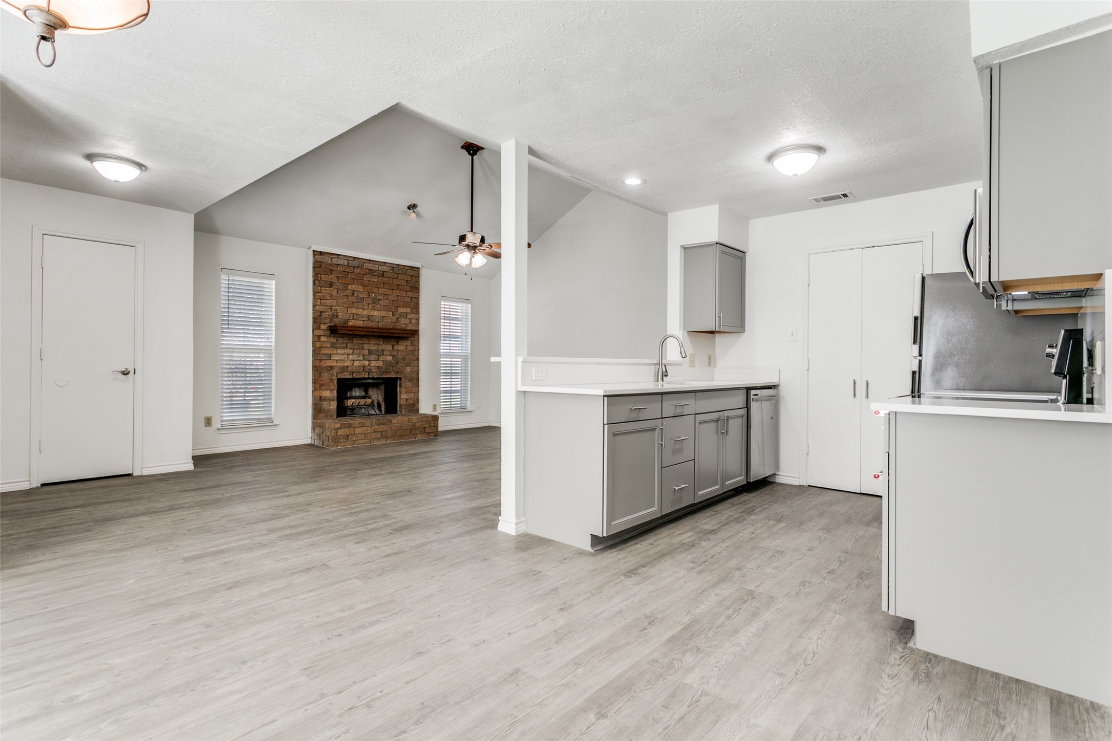 2121 Stone Moss Lane Grapevine TX 76051