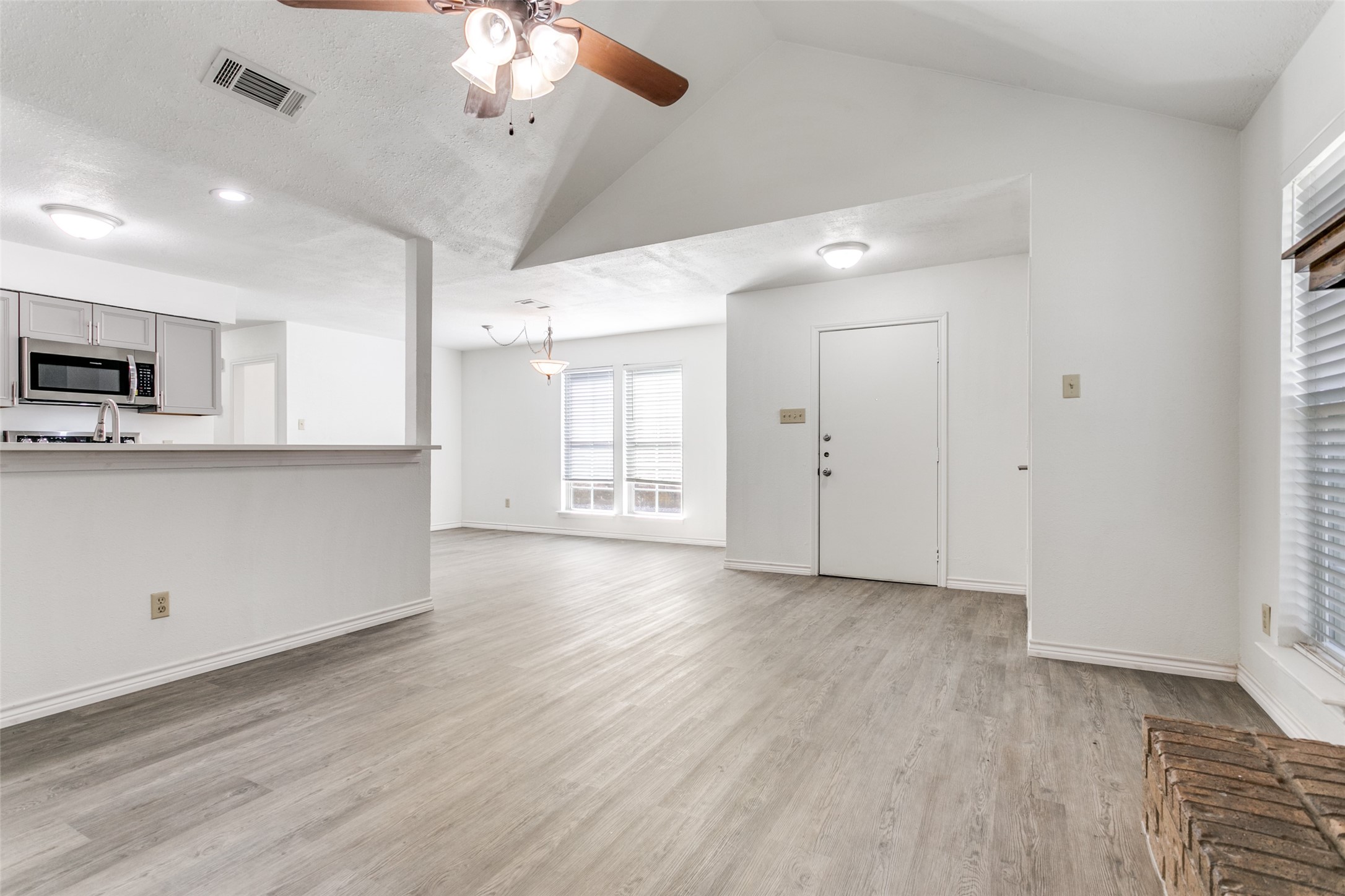 2121 Stone Moss Lane Grapevine TX 76051