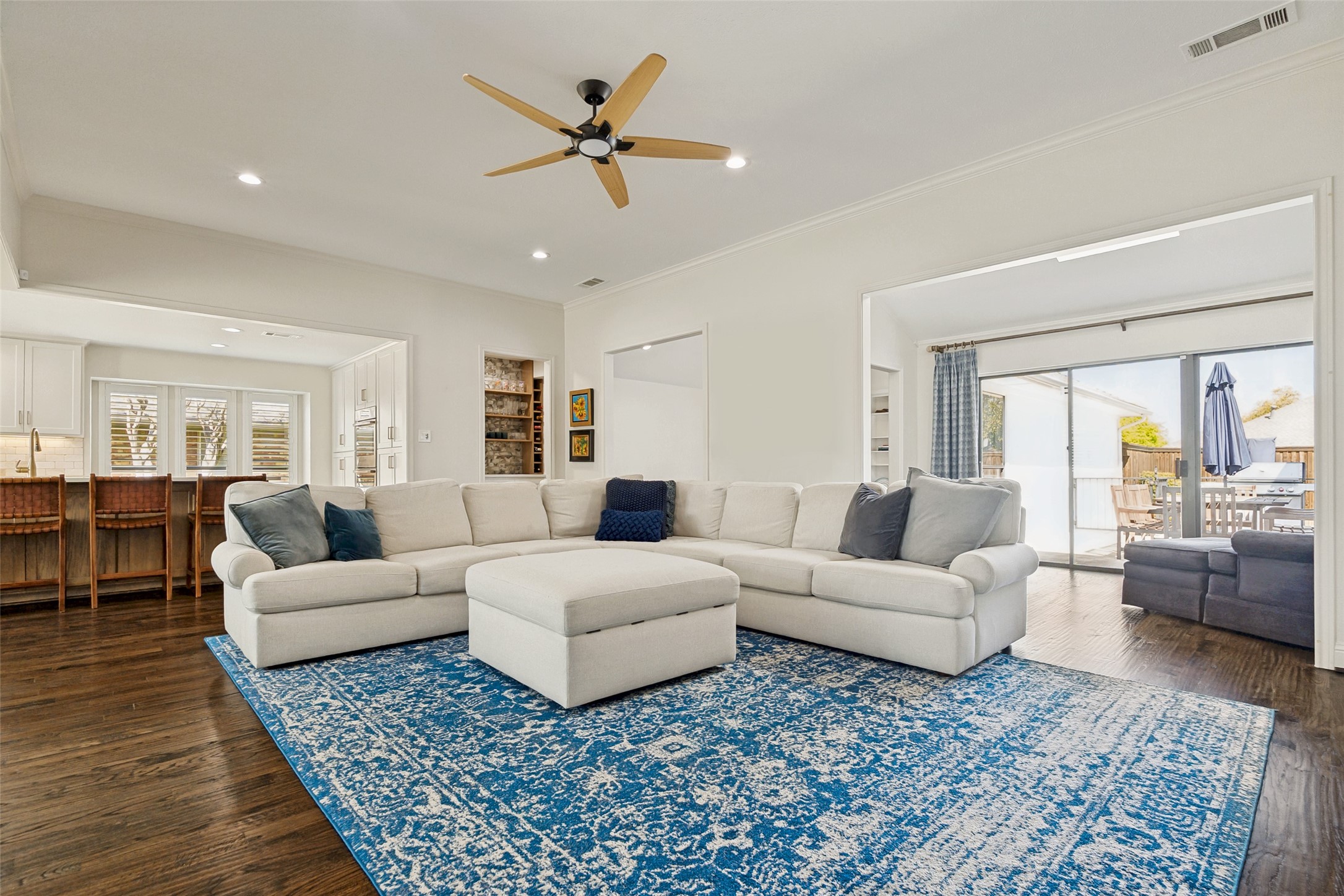 6419 Embers Road Dallas TX 75248