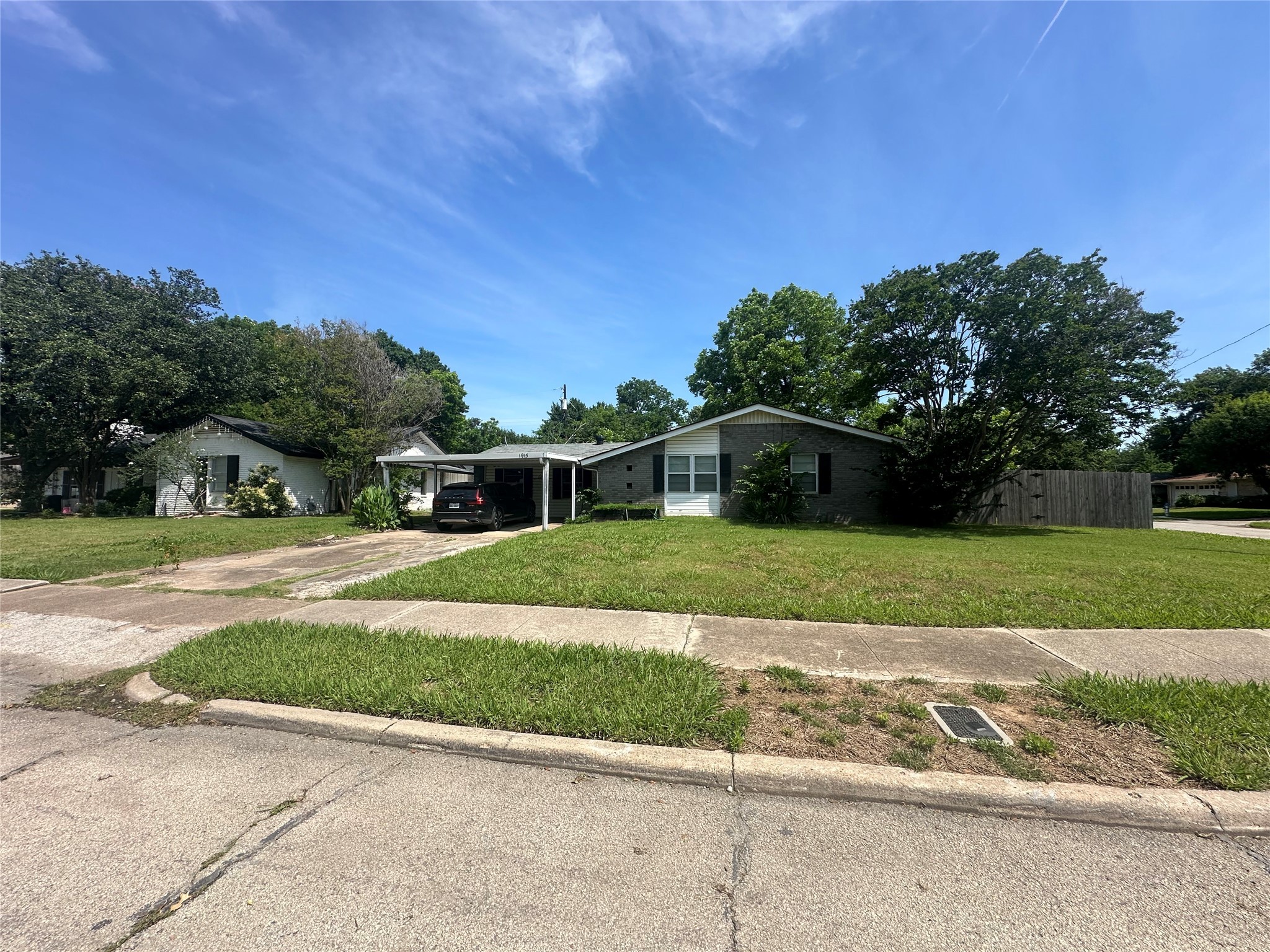 1915 Brenton Street Irving TX 75062