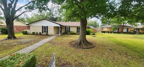 2821 Windy Drive Commerce TX 75428
