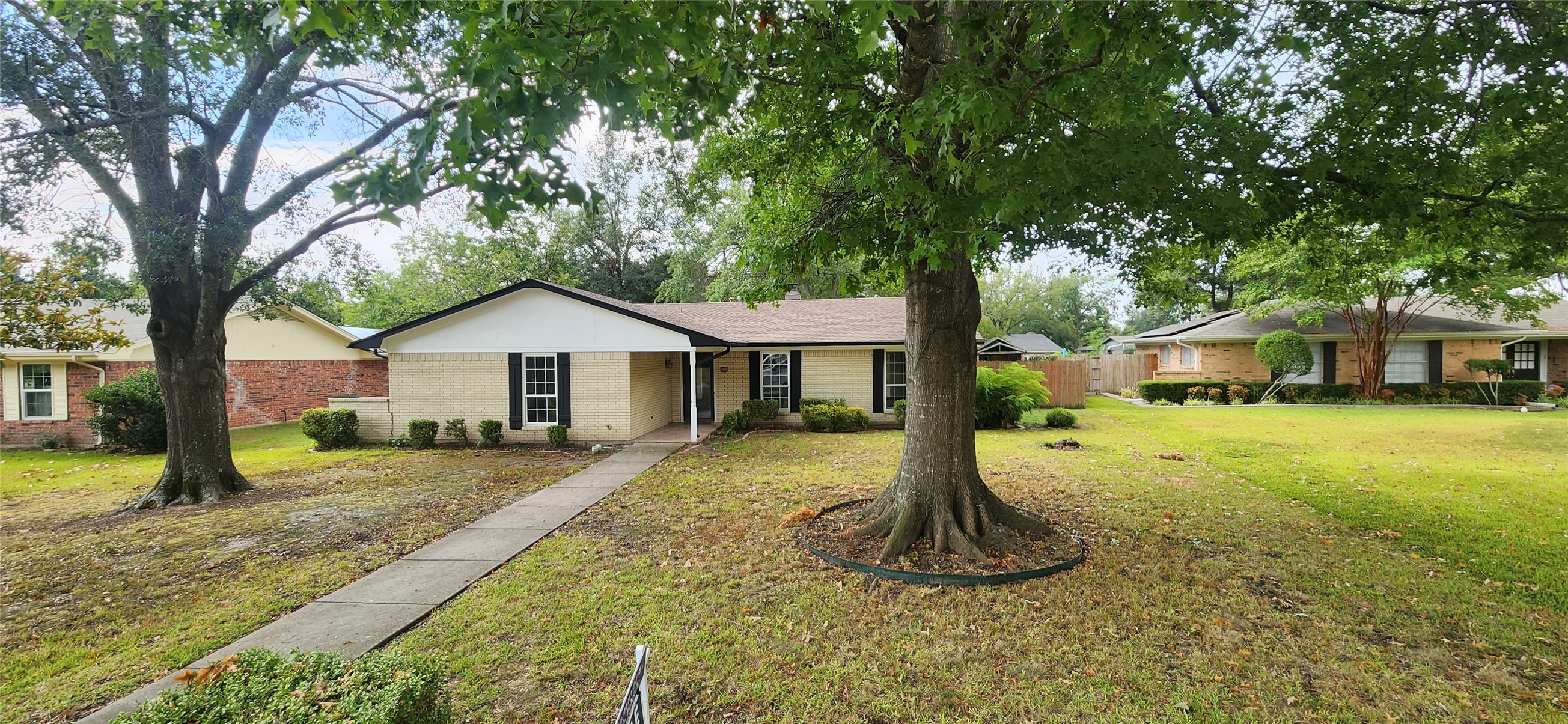 2821 Windy Drive Commerce TX 75428