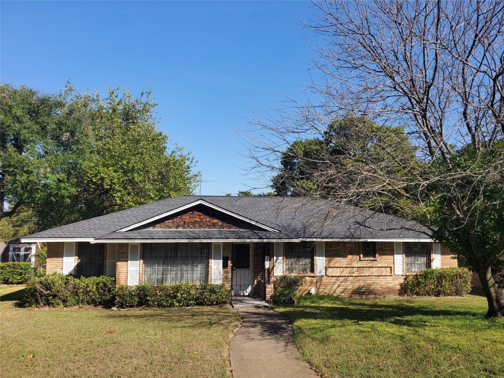 971 Wolf Creek Trail Dallas TX 75232