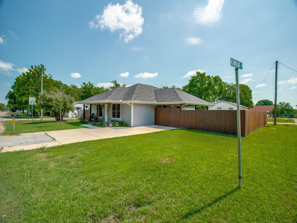 502 N Main Street Ector TX 75439
