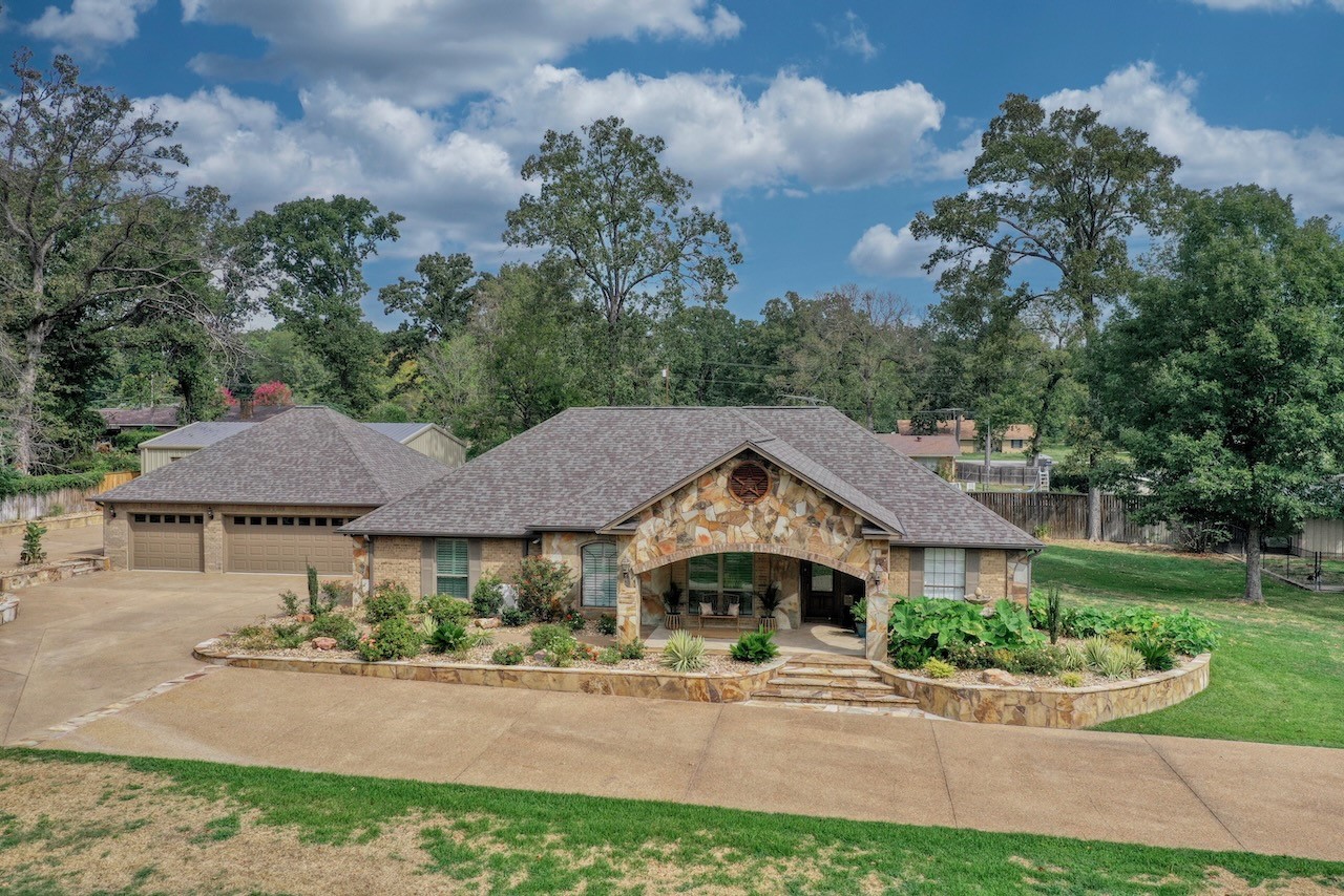 695 Henderson Lane Longview TX 75605