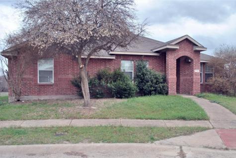 814 Smokey Oak Street Lancaster TX 75146