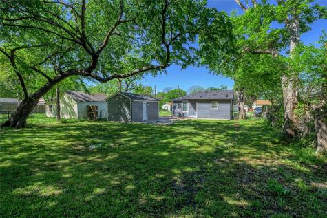 1209 S Maxey Street Sherman TX 75090