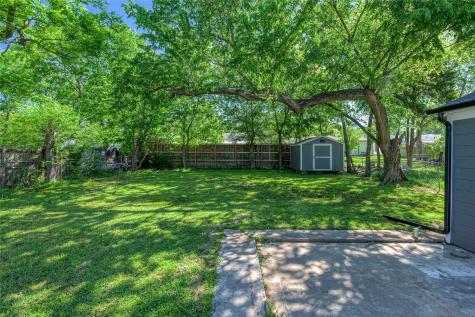 1209 S Maxey Street Sherman TX 75090