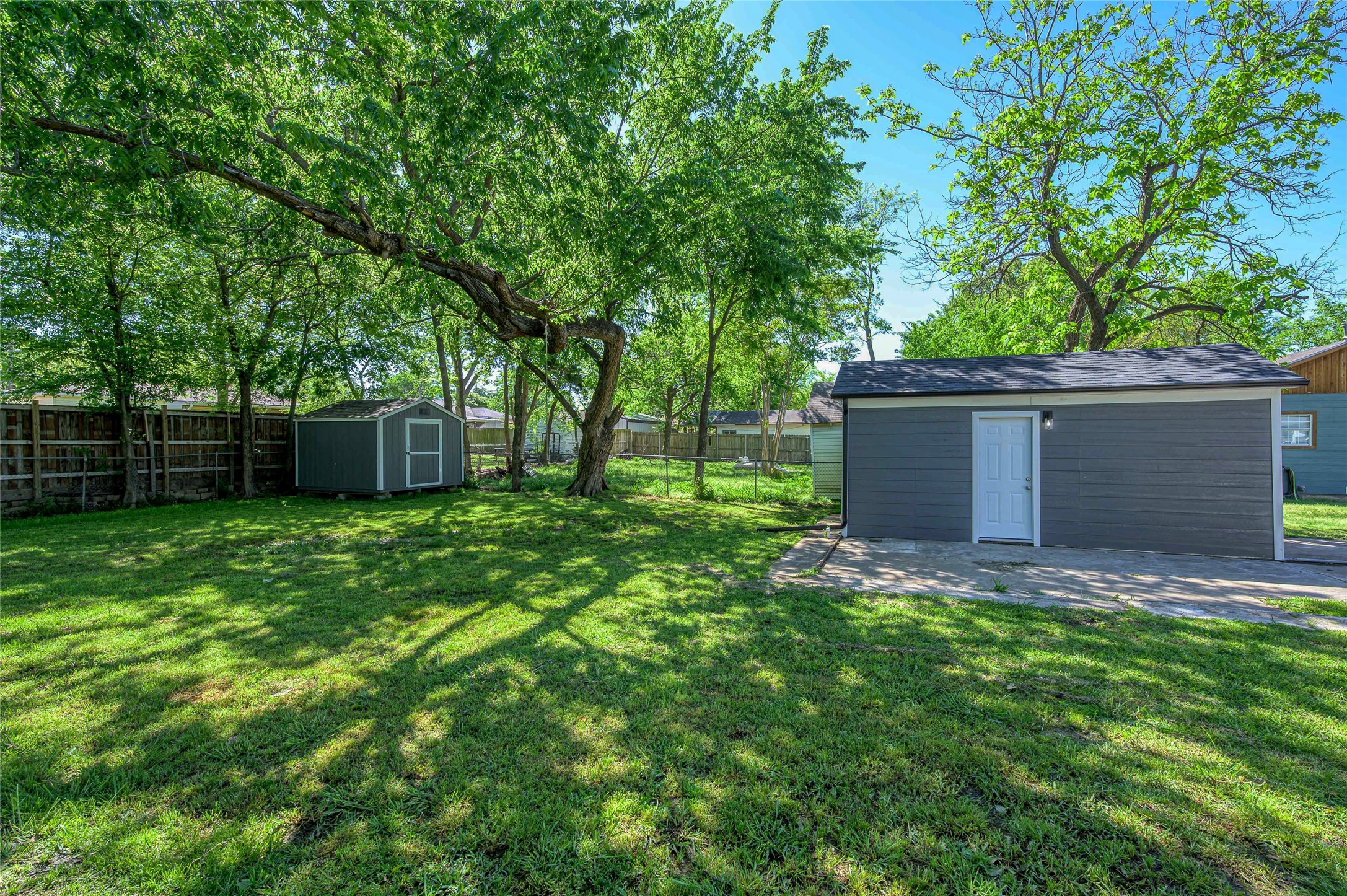 1209 S Maxey Street Sherman TX 75090