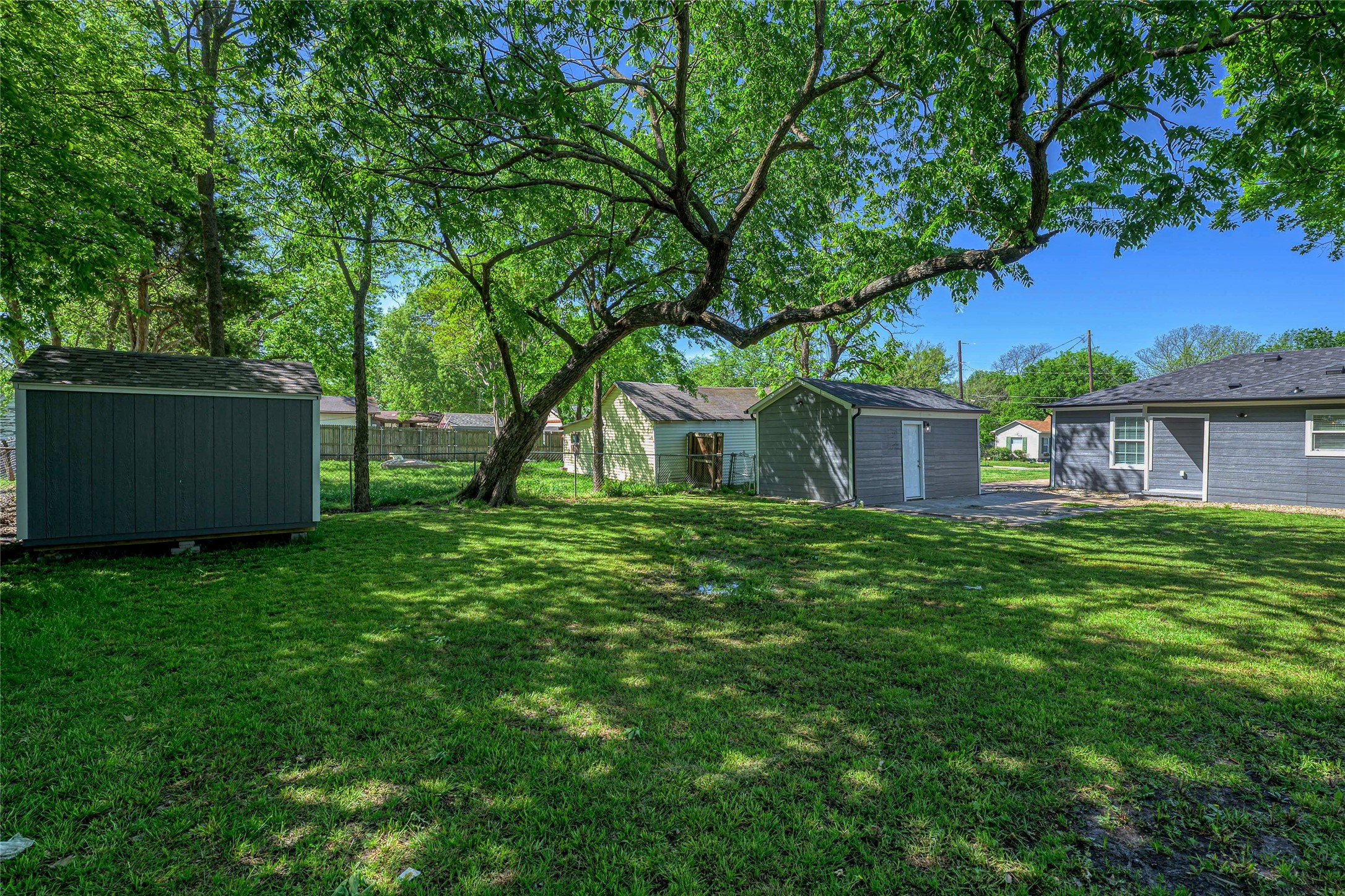 1209 S Maxey Street Sherman TX 75090