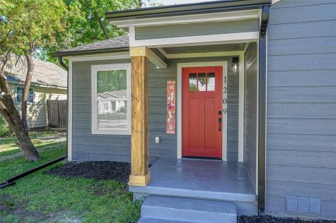 1209 S Maxey Street Sherman TX 75090