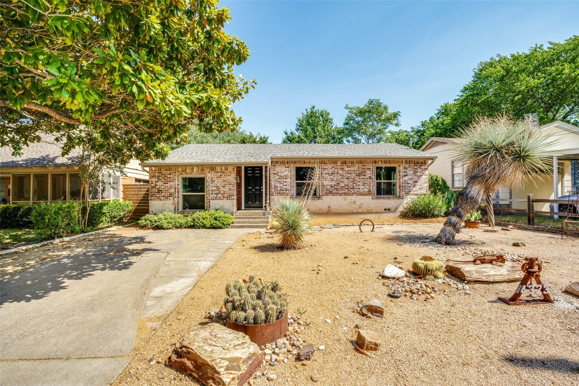 4323 Bonham Street Dallas TX 75229