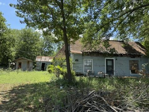419 W Pine Whitewright TX 75491