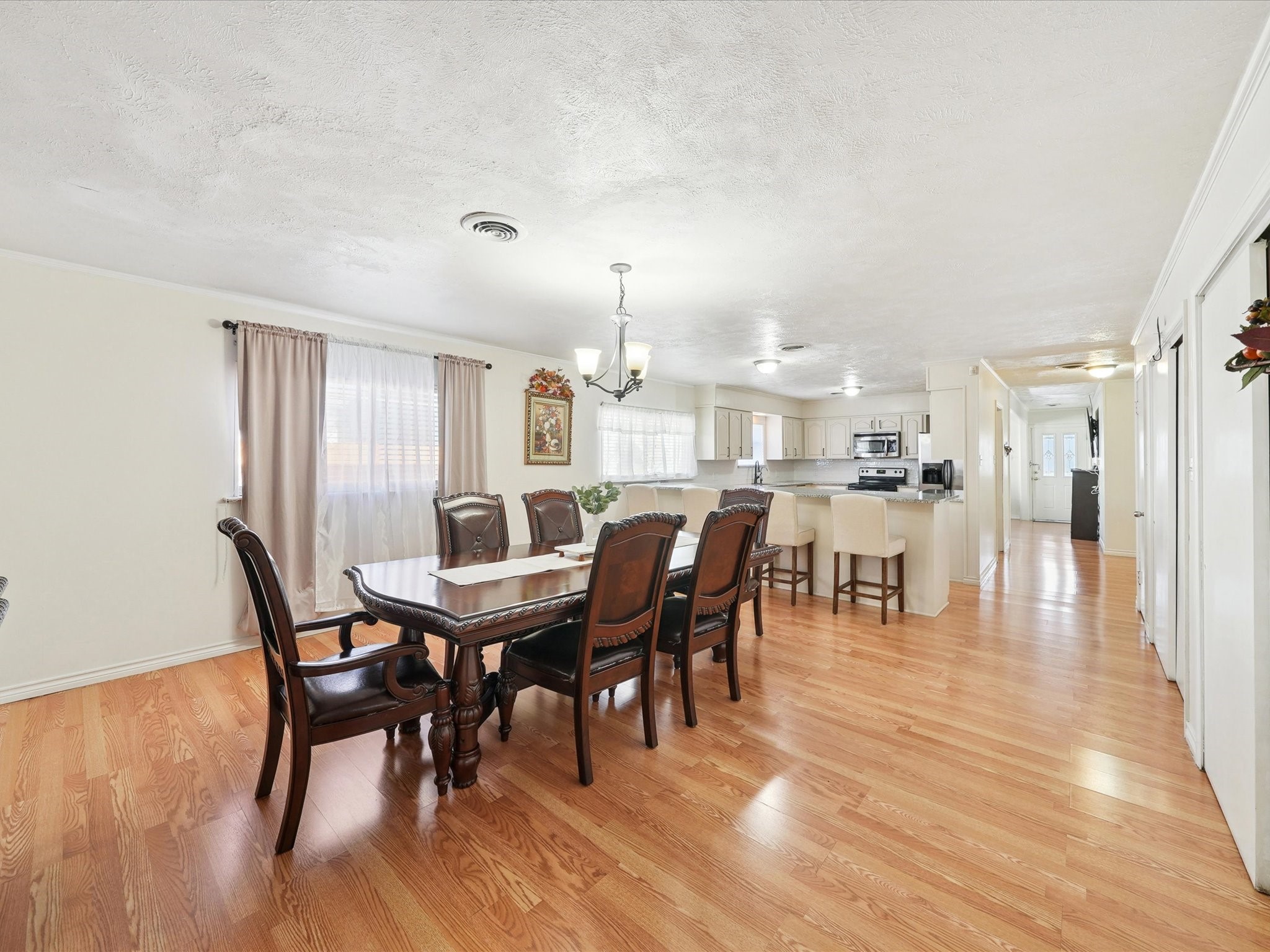 1215 Tarpley Avenue Dallas TX 75211