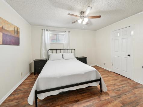 1215 Tarpley Avenue Dallas TX 75211