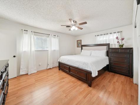 1215 Tarpley Avenue Dallas TX 75211