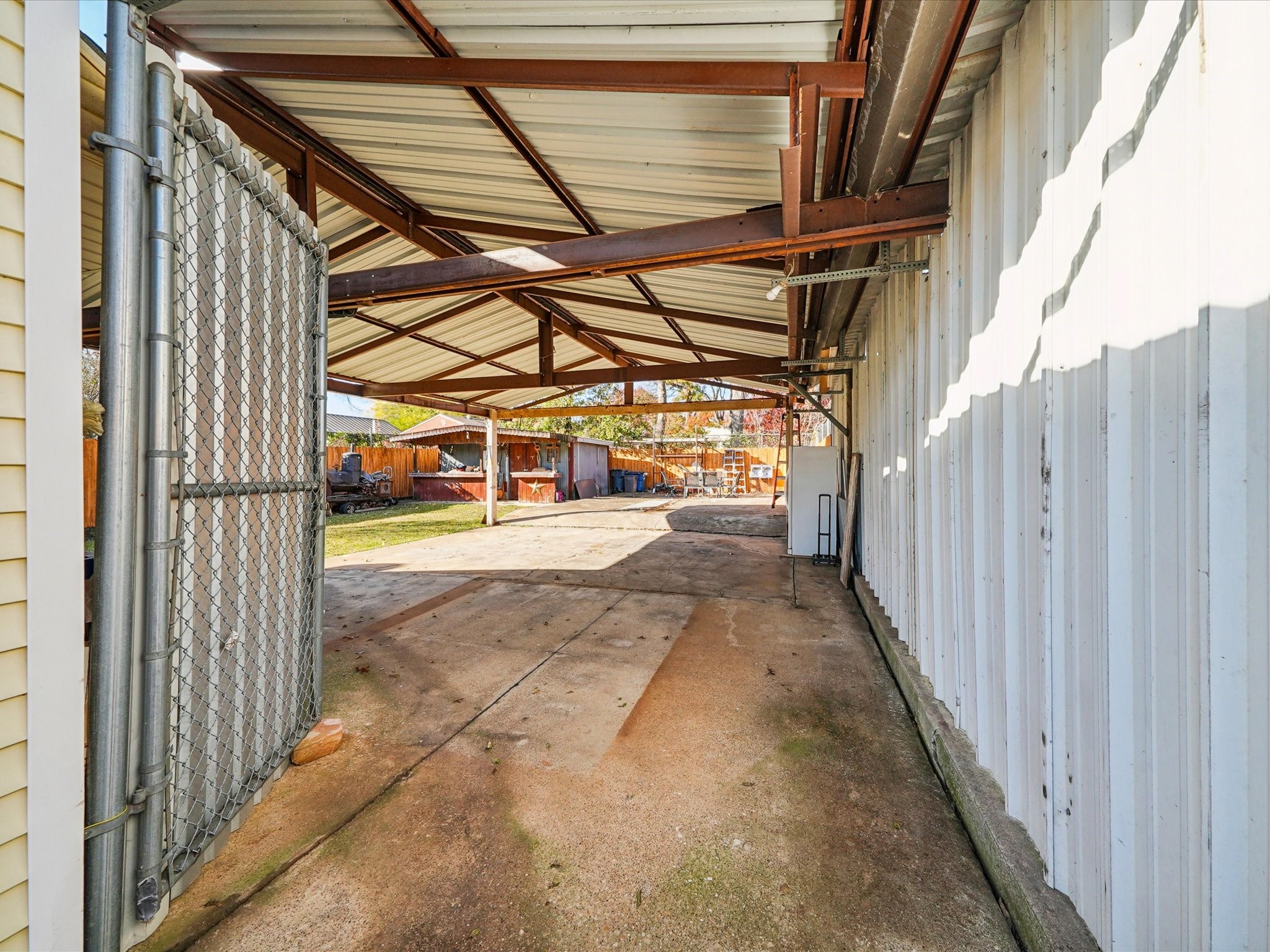 1215 Tarpley Avenue Dallas TX 75211