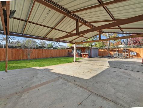 1215 Tarpley Avenue Dallas TX 75211