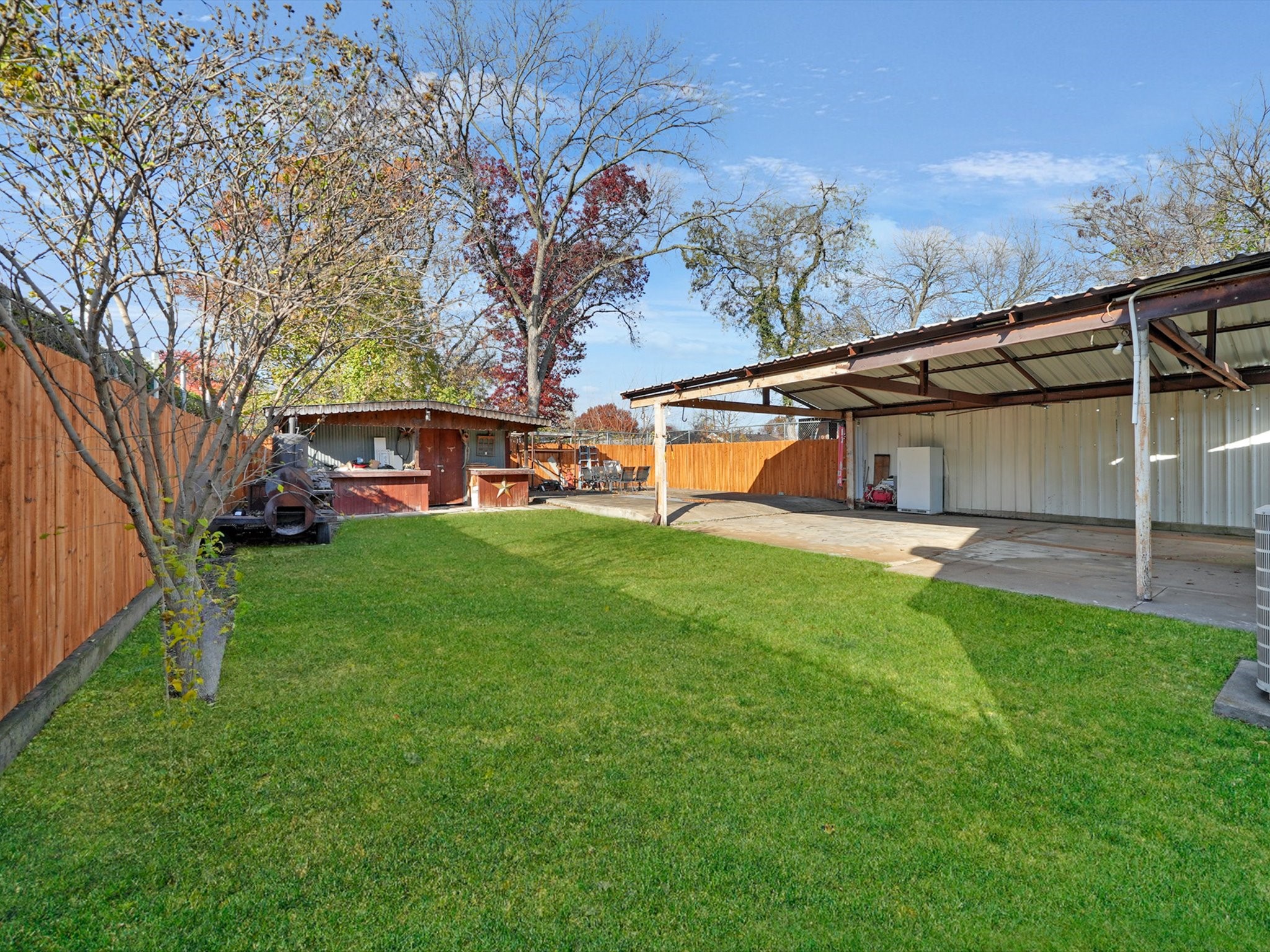 1215 Tarpley Avenue Dallas TX 75211