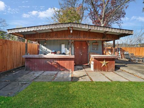 1215 Tarpley Avenue Dallas TX 75211