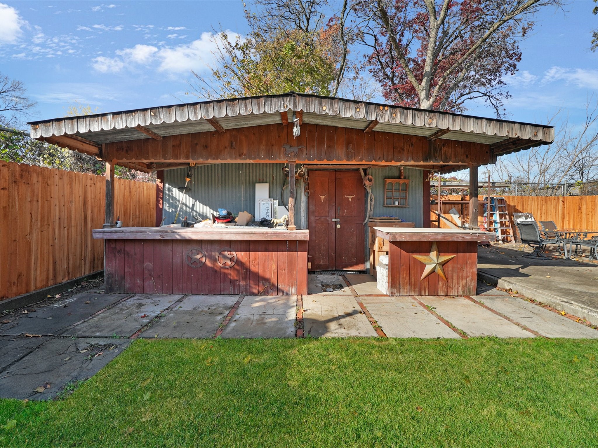 1215 Tarpley Avenue Dallas TX 75211