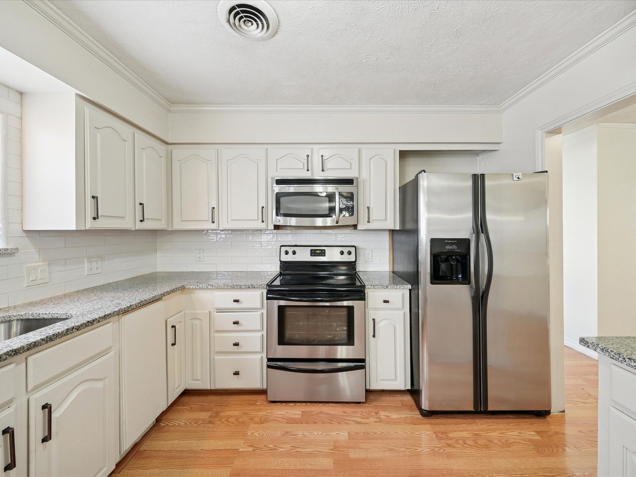 1215 Tarpley Avenue Dallas TX 75211