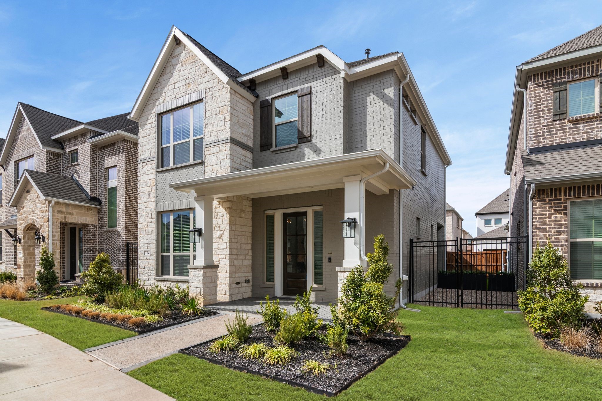 704 Pheasant Run Street Arlington TX 76005