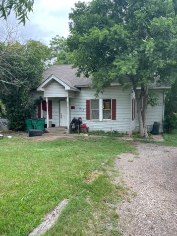 205 S Carpenter Street Mart TX 76664