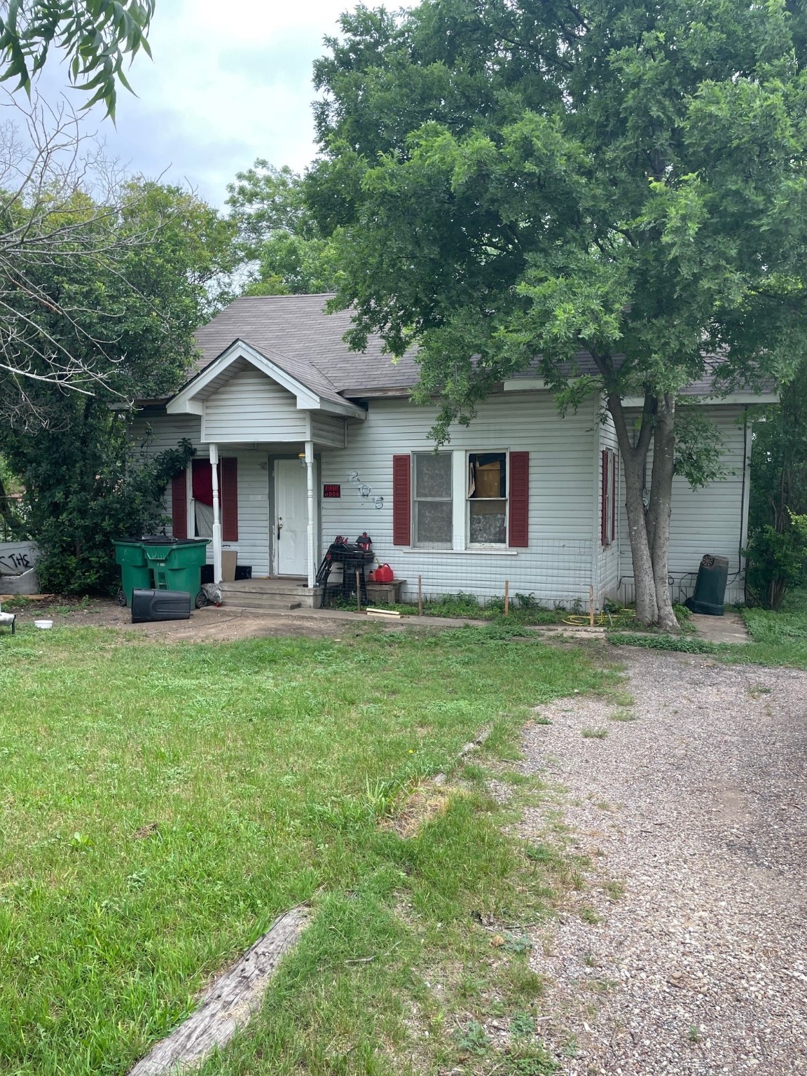 205 S Carpenter Street Mart TX 76664