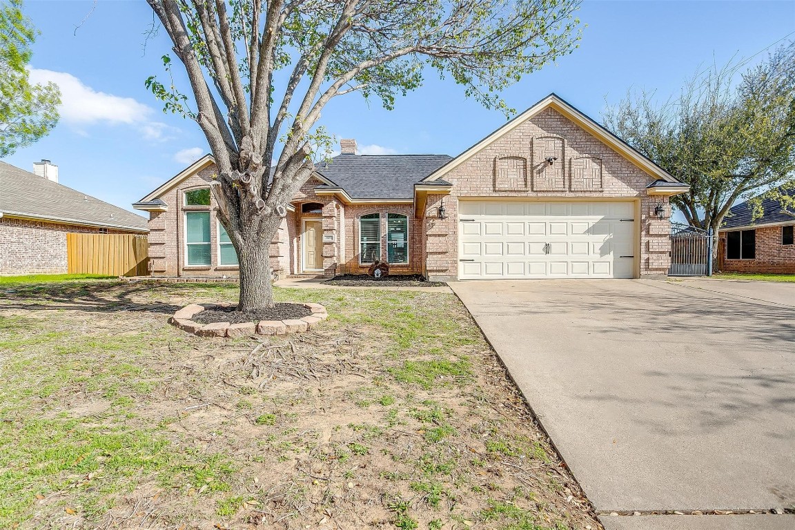 547 SW Rand Drive Burleson TX 76028