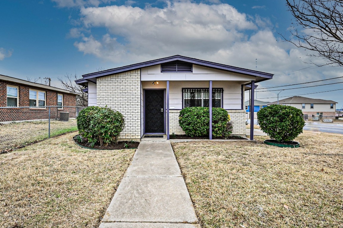2513 Lucas Drive Fort Worth TX 76112