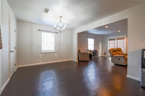 200 W Greenbriar Street Robinson TX 76706