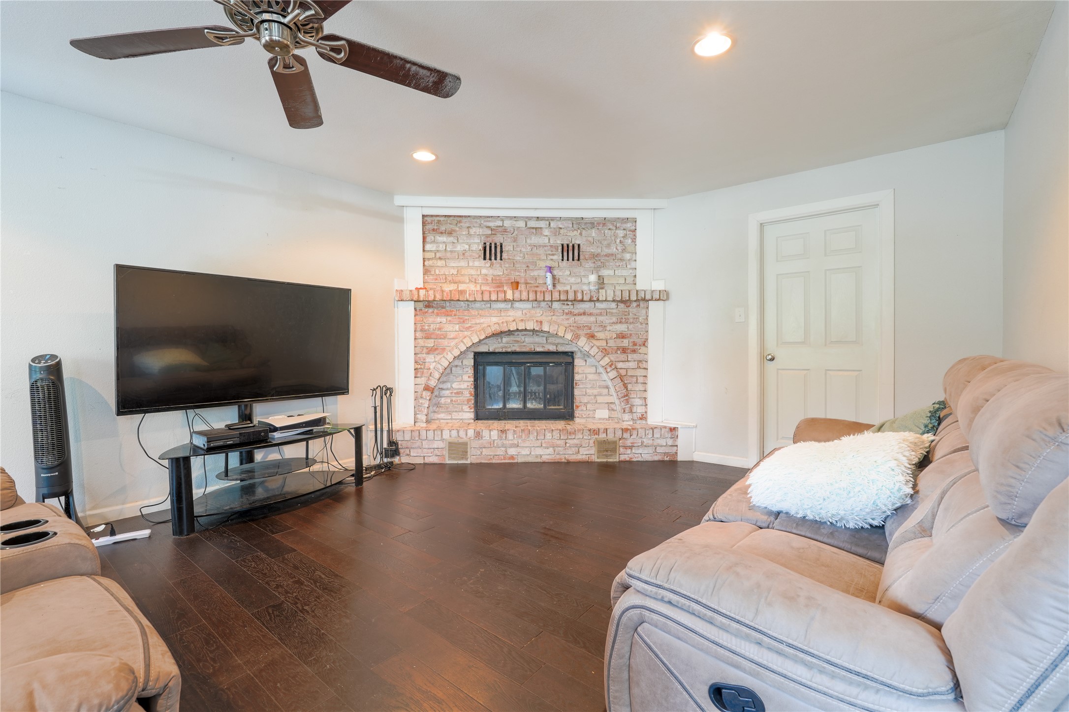 200 W Greenbriar Street Robinson TX 76706