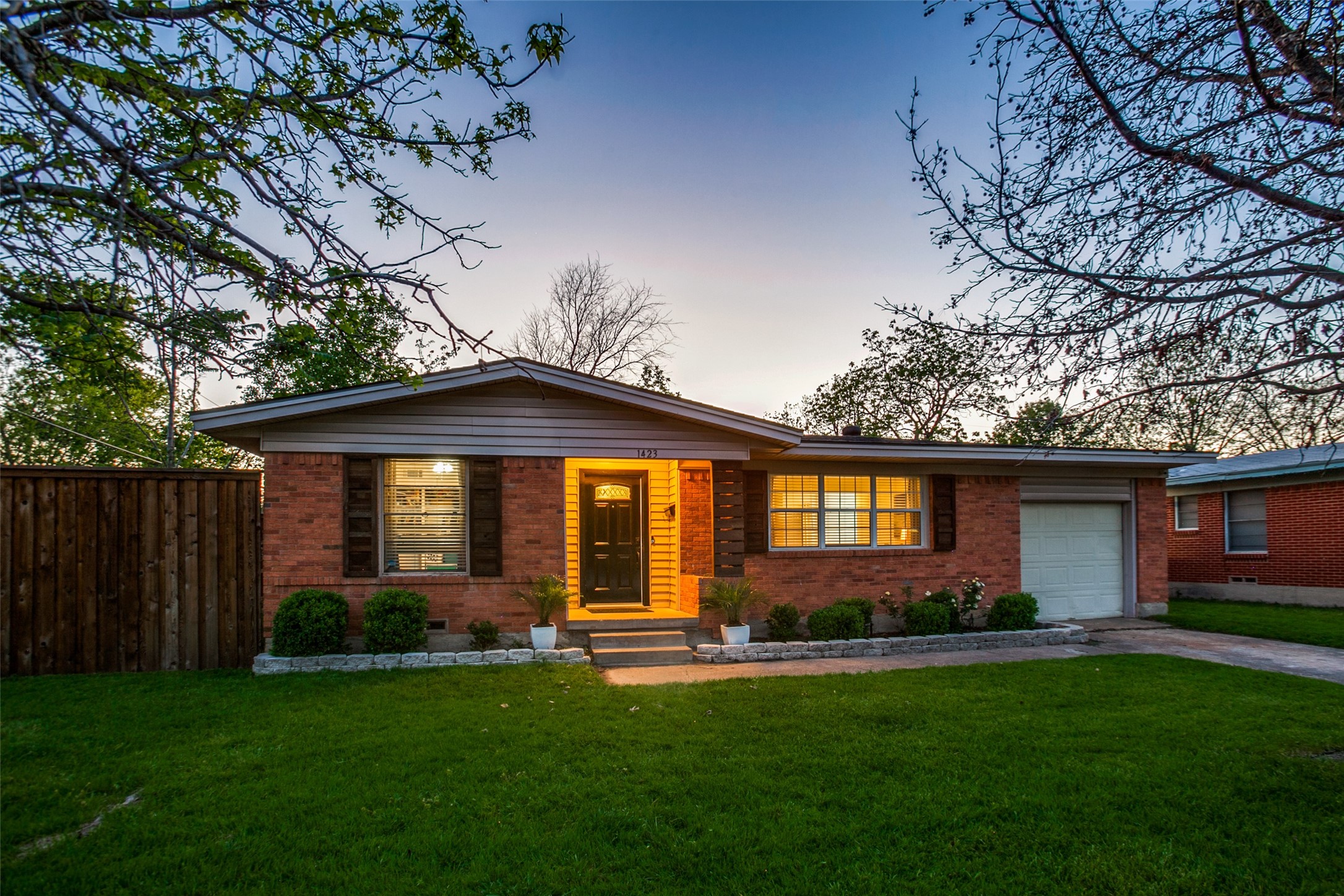 1423 Bluebird Lane Garland TX 75042