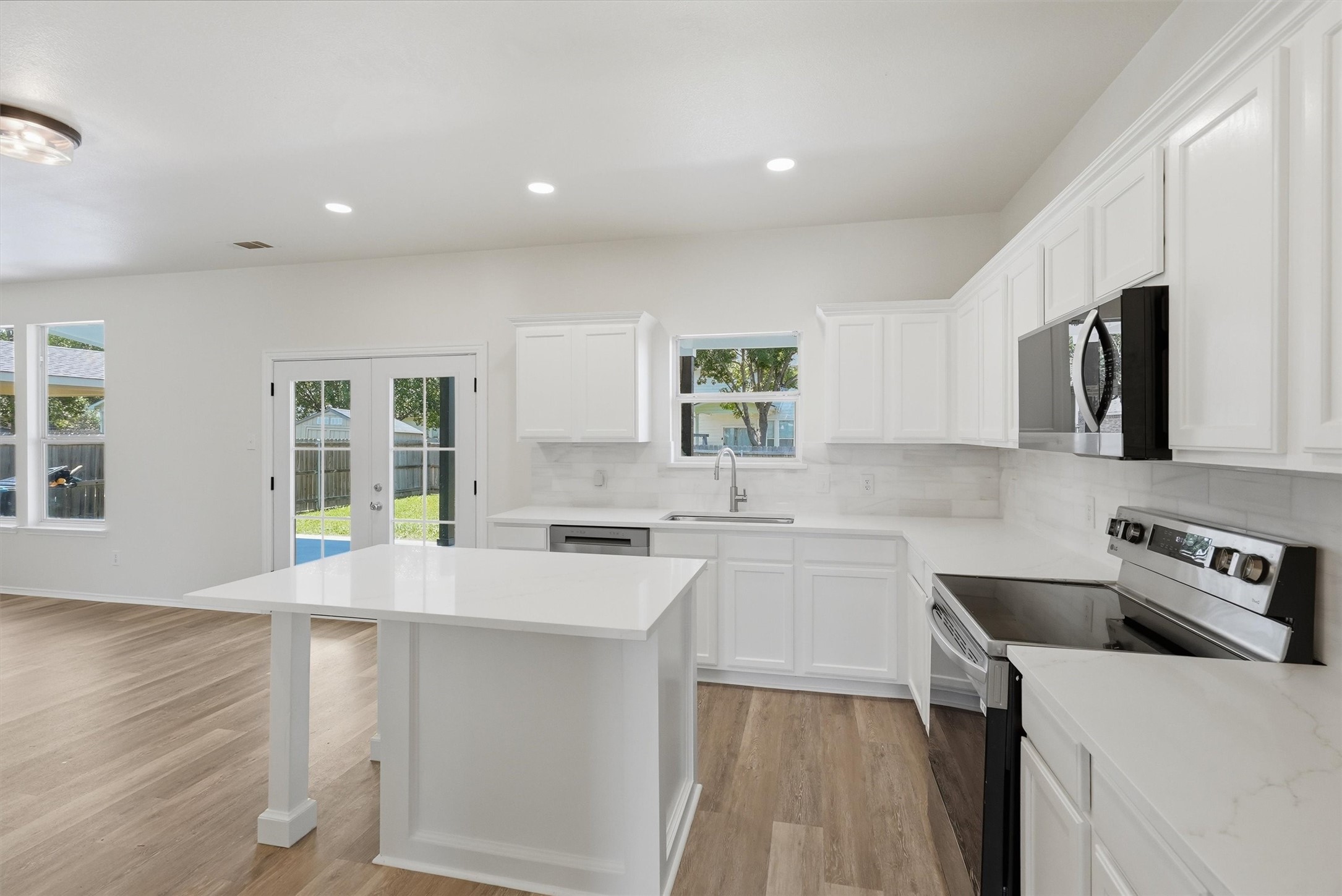 7104 Starwood Drive Fort Worth TX 76137