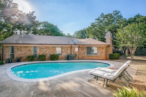 2215 Canyonwood Drive Arlington TX 76012