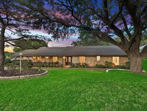 413 Oakmont Lane N Fort Worth TX 76112