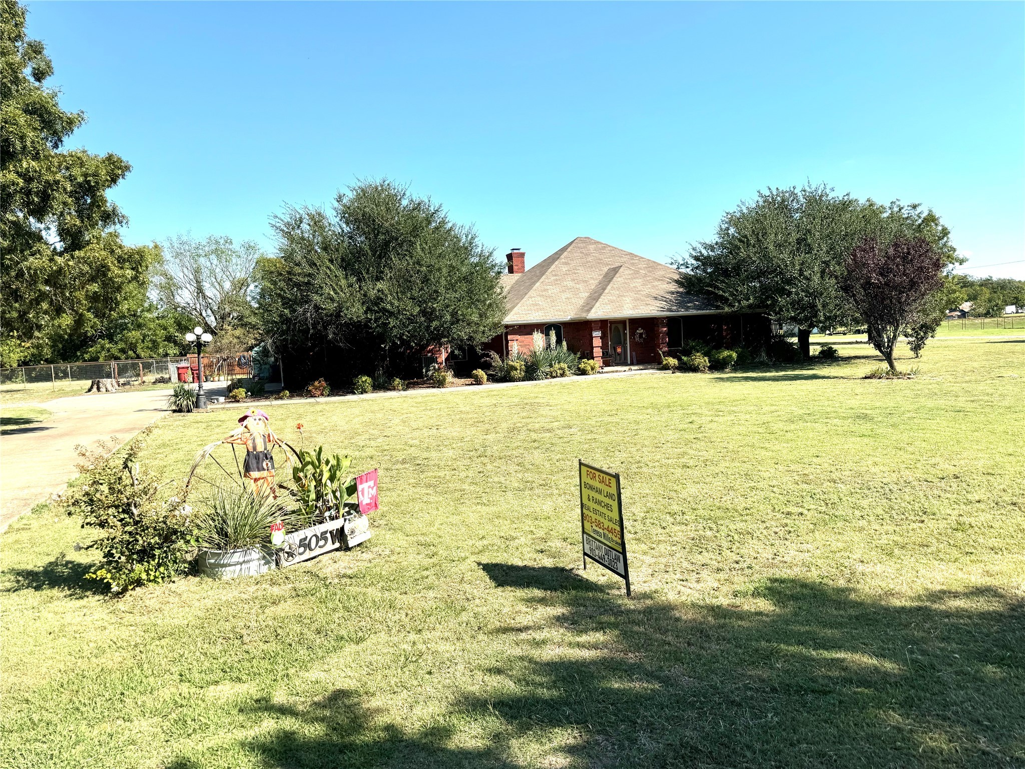505 W 3rd Street Dodd City TX 75438
