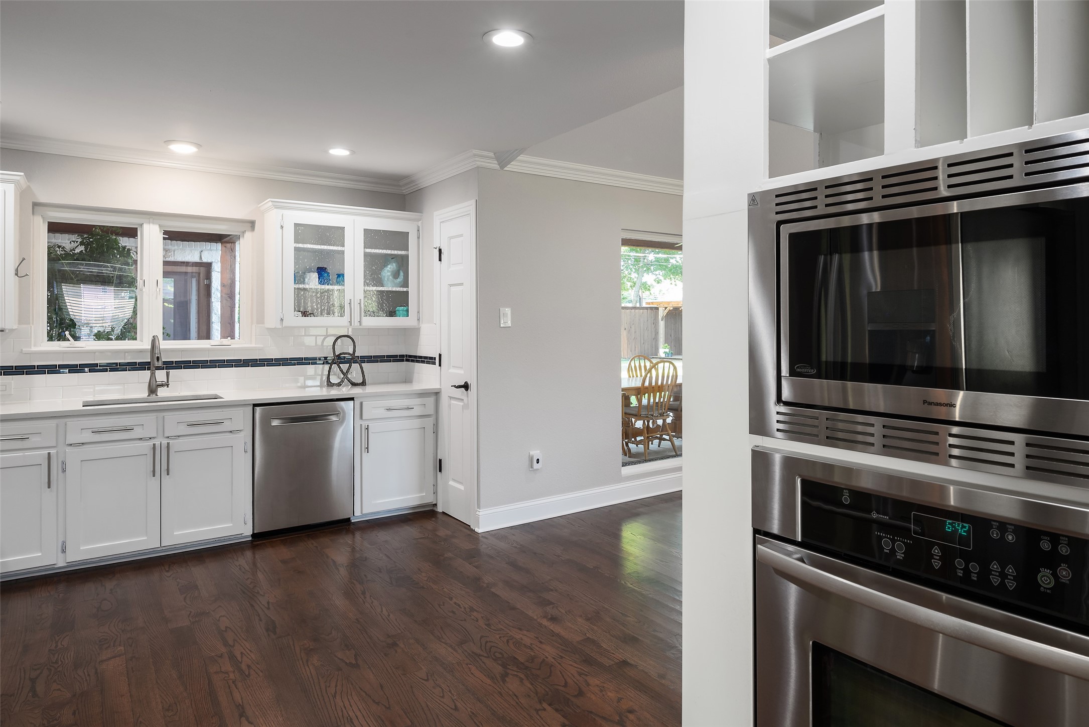3867 Beutel Court Dallas TX 75229