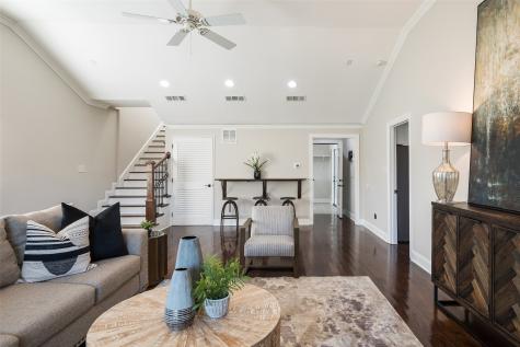 3867 Beutel Court Dallas TX 75229