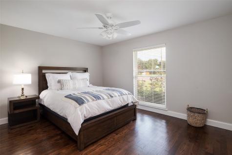 3867 Beutel Court Dallas TX 75229