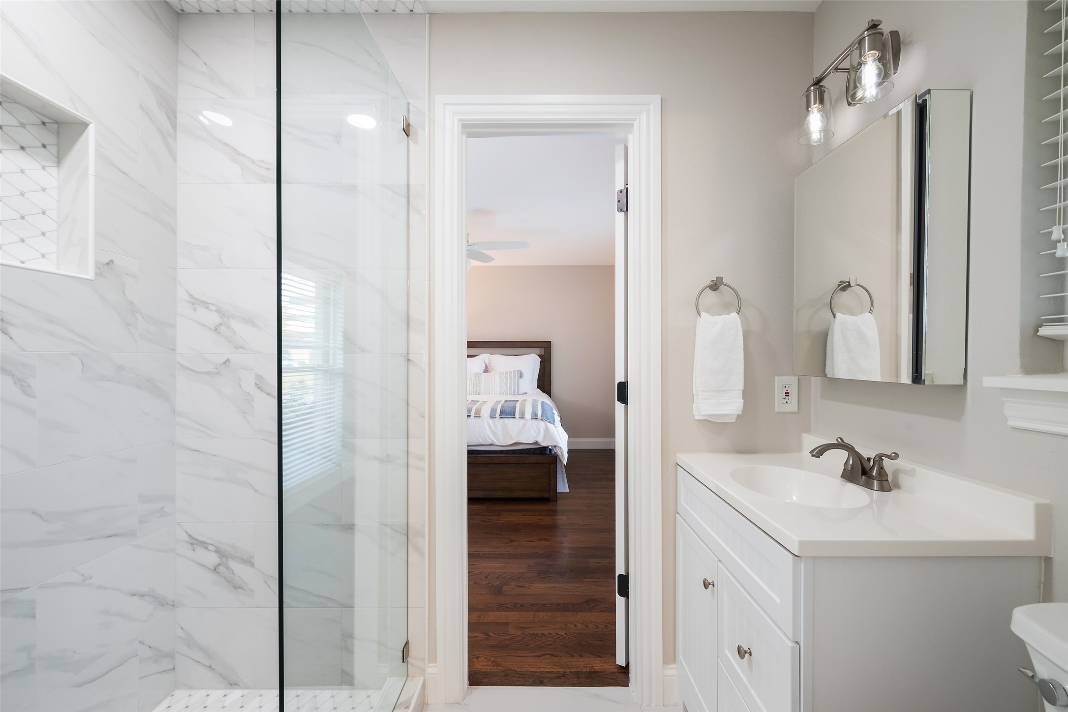 3867 Beutel Court Dallas TX 75229