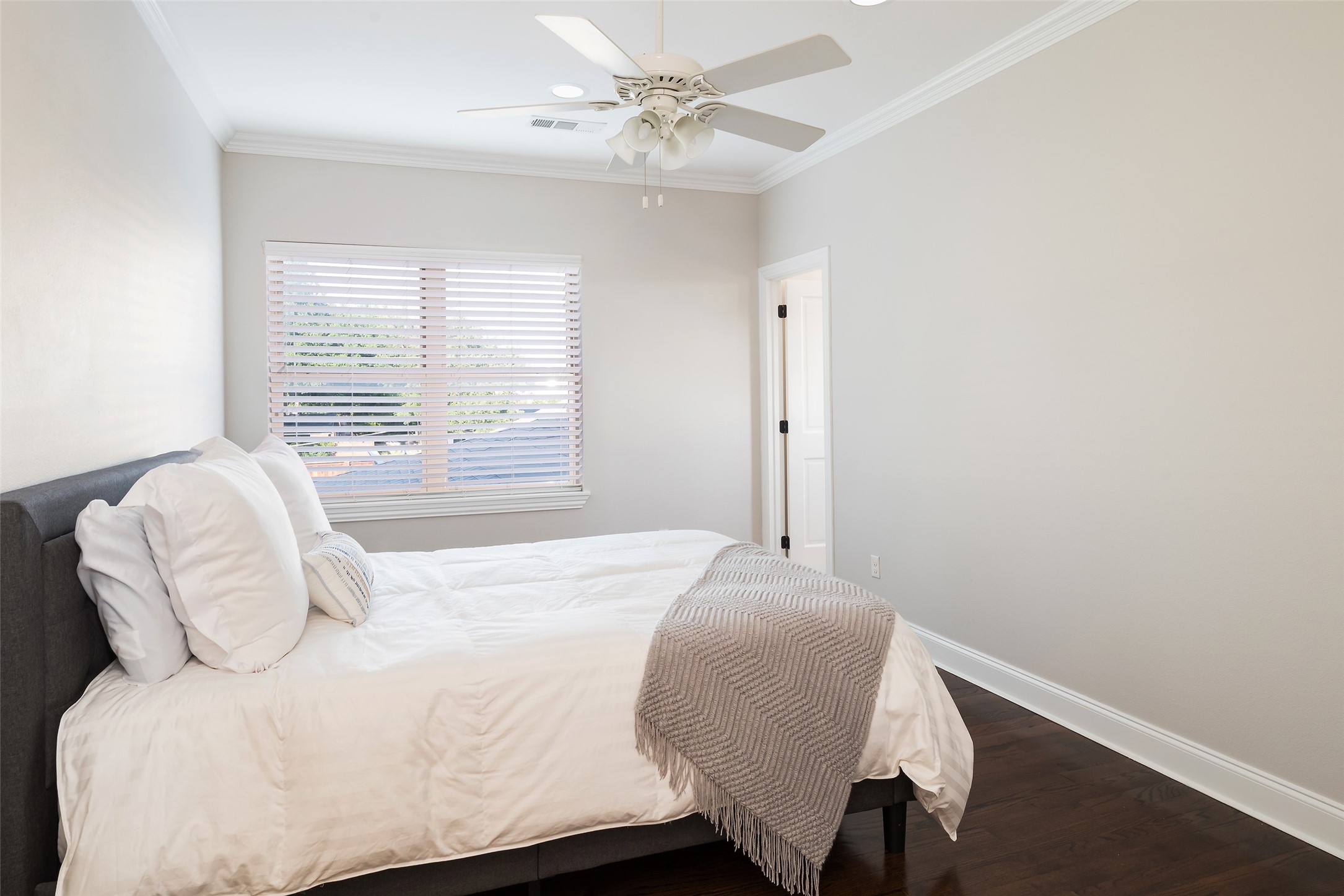 3867 Beutel Court Dallas TX 75229