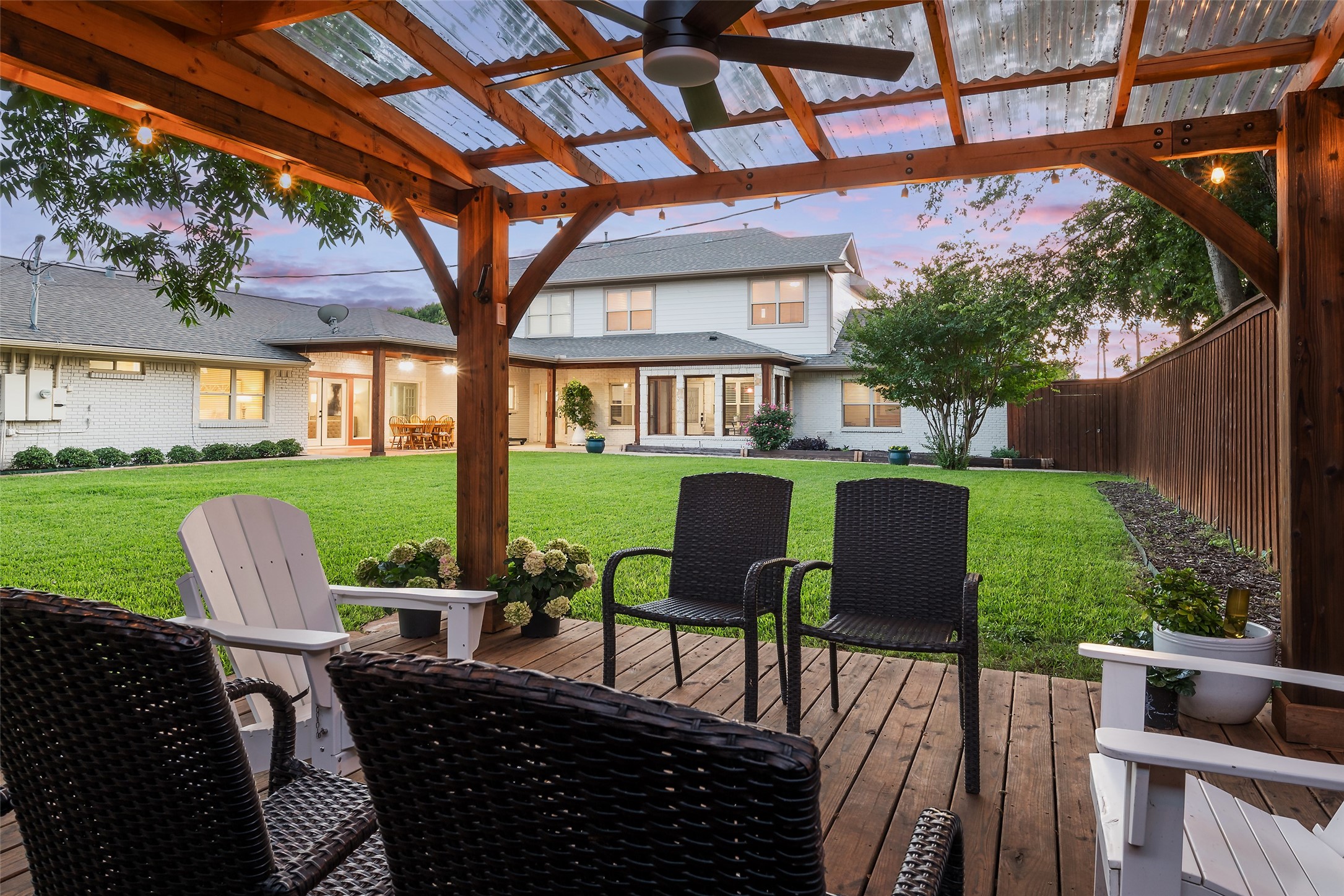 3867 Beutel Court Dallas TX 75229