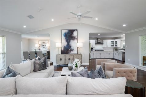 3867 Beutel Court Dallas TX 75229