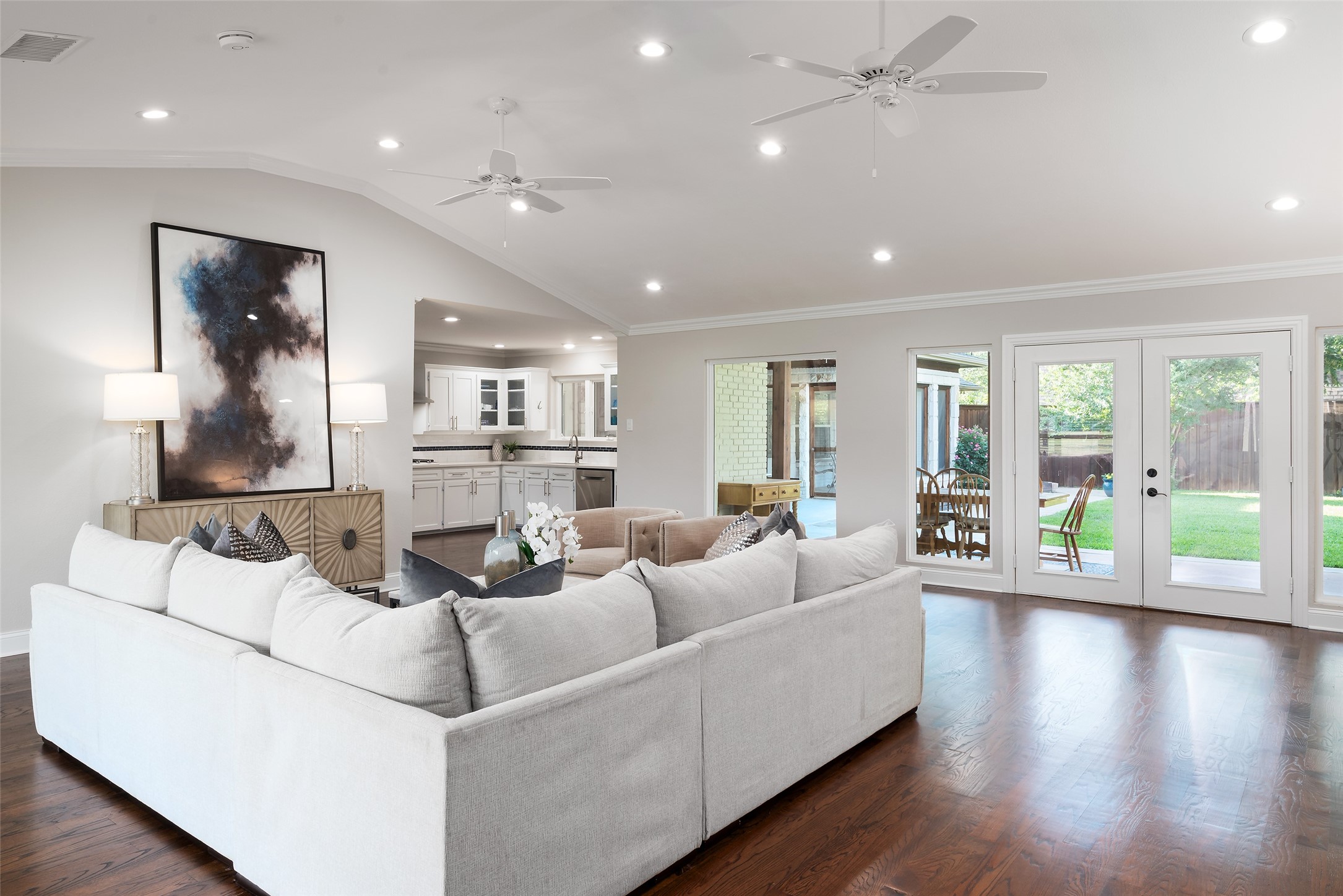 3867 Beutel Court Dallas TX 75229