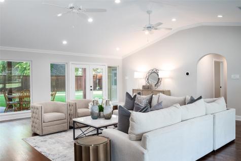 3867 Beutel Court Dallas TX 75229